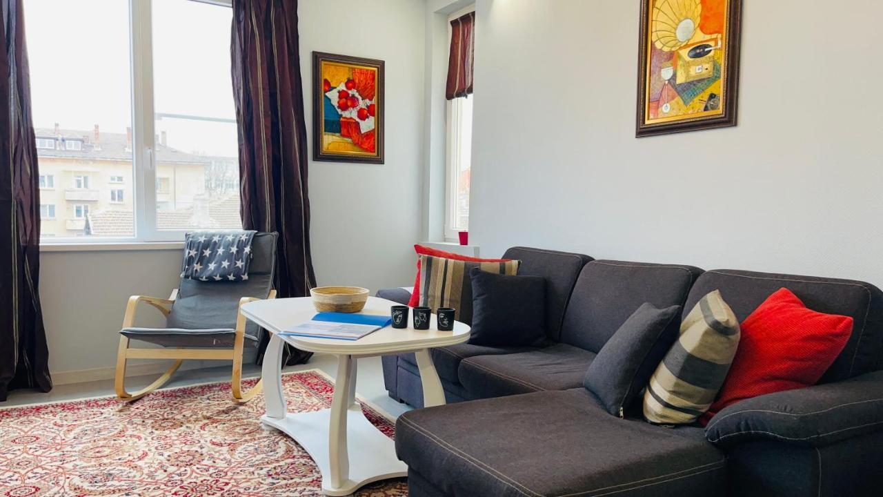 Cozy Spot By The Lions' Bridge Appartement Sofia